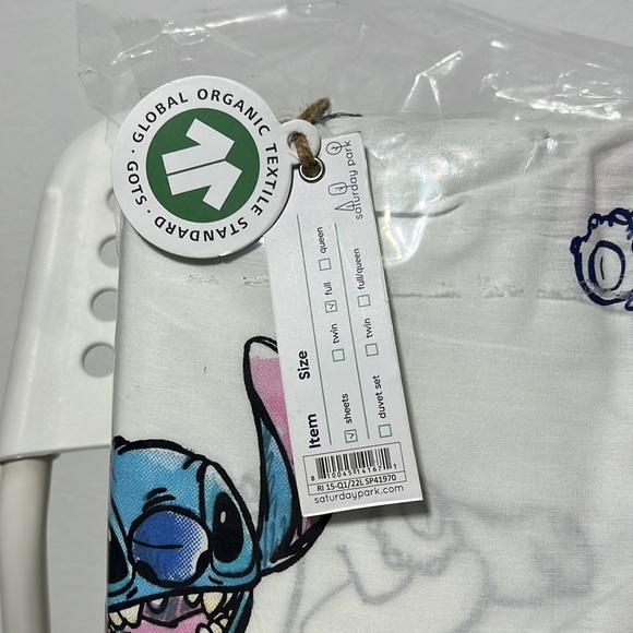 Lilo & Stitch Bedding (4 Piece) New , Unopened - Picture 2 of 3